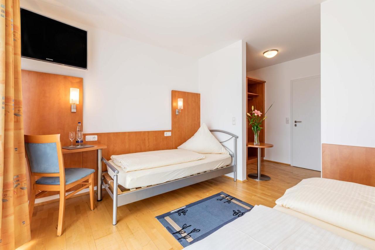 Gasthaus Hotel Ostermeier Attenkirchen Eksteriør billede