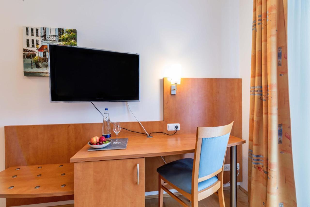 Gasthaus Hotel Ostermeier Attenkirchen Eksteriør billede