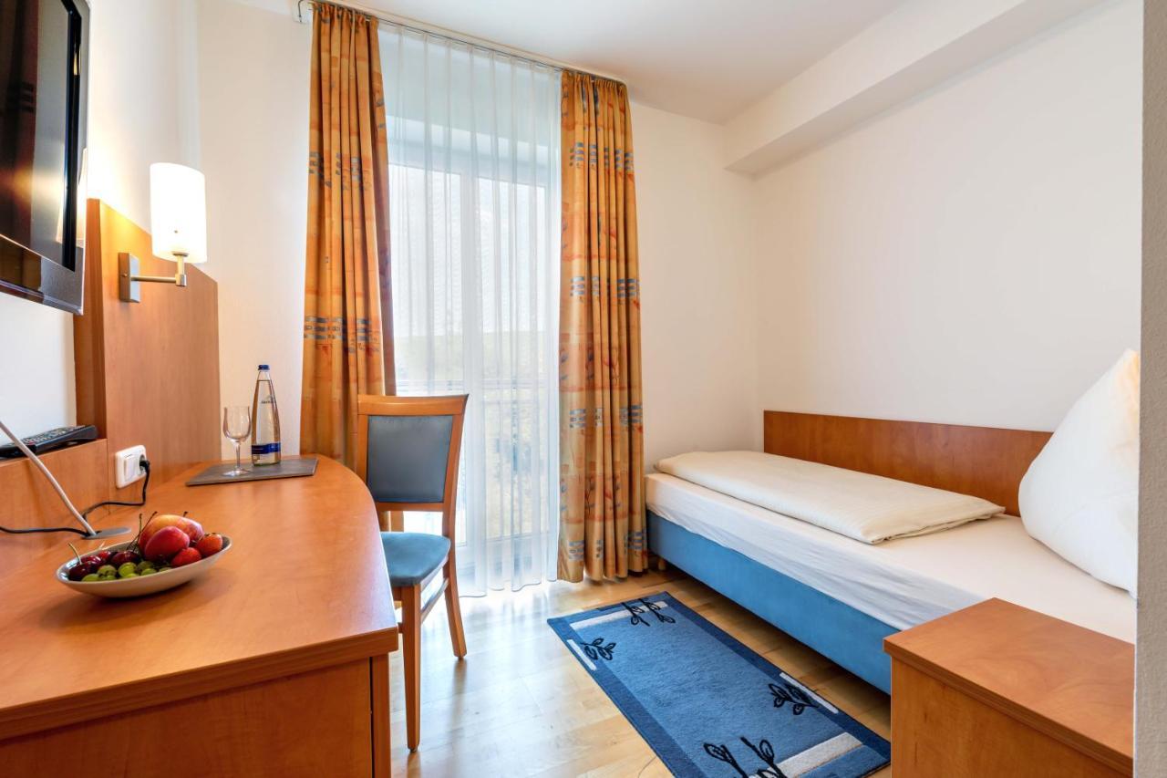 Gasthaus Hotel Ostermeier Attenkirchen Eksteriør billede